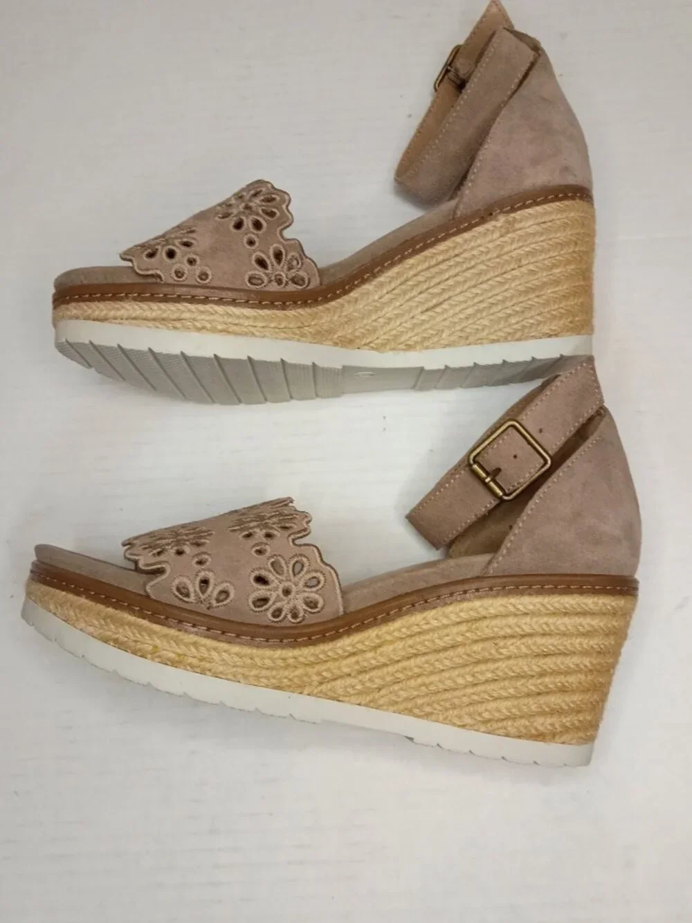 Nicole Nice Taupe Leather Floral Cutout Espadrille Wedge Sandals 7.5M
